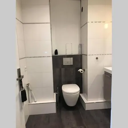 2p Centre - Homme De Fer